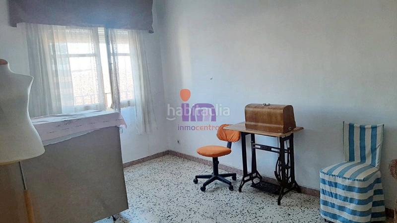 Foto d5c43f7a-127f-4077-8e75-7aa197ba5048. Casa  en venta en subcentro, 8 dormitorios. en Valdepeñas