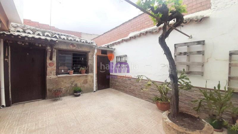 Foto f17f7b2b-3af8-4c5d-b8a5-a77da818c443. Casa  en venta en barrio cachiporro, 6 dormitorios. en Valdepeñas