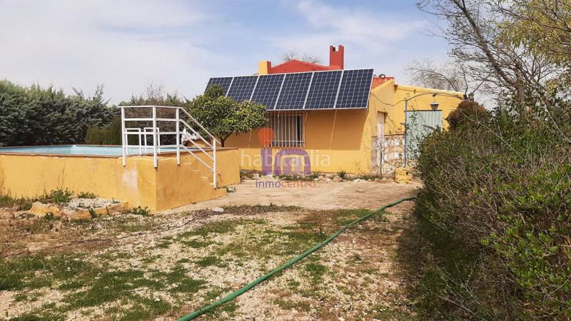 Foto 1a484b61-8274-433b-b232-80ba6a710aea. Chalet  en venta en periferia, 3 dormitorios. en Membrilla