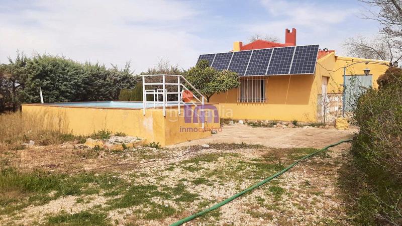 Foto 2e146e23-af7d-400b-9480-ace949b6bf77. Chalet  en venta en periferia, 3 dormitorios. en Membrilla