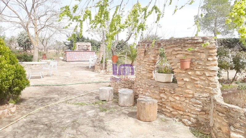 Foto 9b664ec7-48b0-4c69-b731-ebb0ee5bb076. Chalet  en venta en periferia, 3 dormitorios. en Membrilla