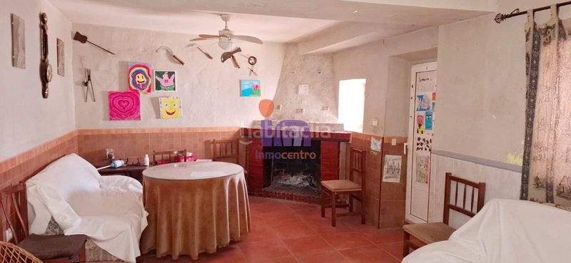 Foto 8fa90225-ed61-42d4-a3f6-04ac8f294038. Casa  en venta en subcentro, 3 dormitorios. en Valdepeñas