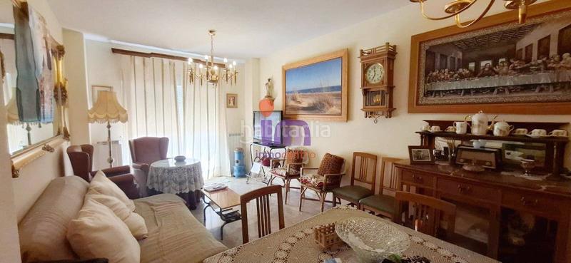 Foto 5671f7cd-9dcf-43eb-b33d-5a78bc1fc95e. Piso  en venta en canal, 2 dormitorios. en Valdepeñas