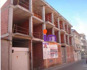 Edificio en Valdepeñas. Edificio en venta en centro.