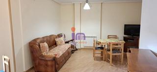 Miete Etagenwohnung in Valdepeñas. Piso en alquiler en canal, 2 dormitorios.