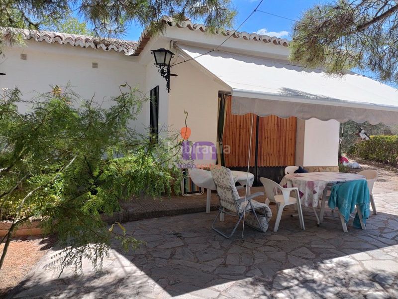 Foto 46fb4c98-5ef4-4f08-9768-387a92d1ba4f. Chalet mit parking in Valdepeñas