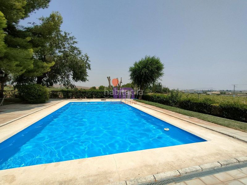 Foto e016b095-a3c3-4361-a4da-ea068a2a0f53. Chalet mit parking in Valdepeñas