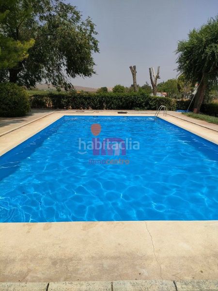 Foto e2c0f287-3770-4ed0-8da6-dbdd5b62cc5d. Chalet mit parking in Valdepeñas