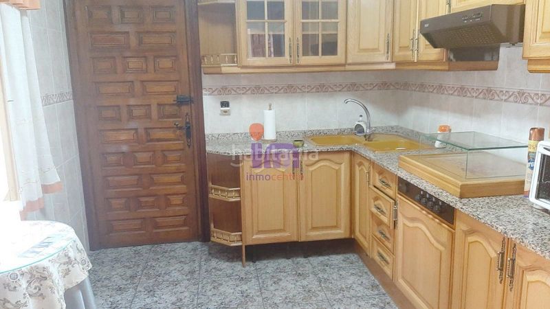 Foto 4eee2a4e-cc97-4d6a-a87a-ddc2767627ee. Casa a Valdepeñas