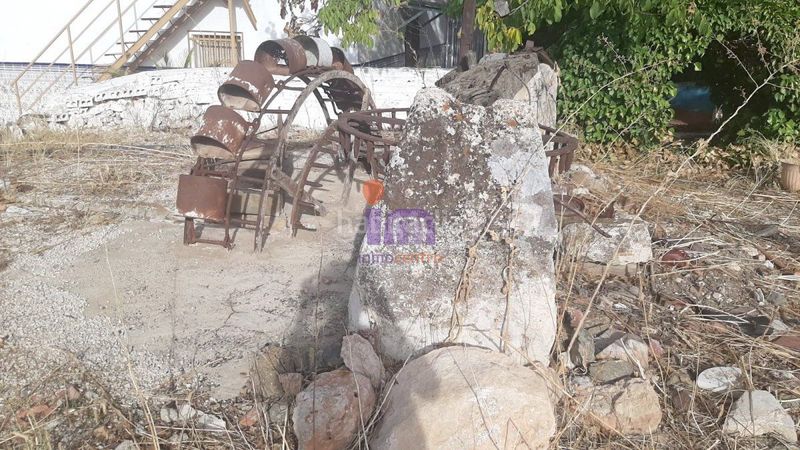 Foto d5ddc60a-63db-459b-bb0c-e8b1caa92d15. Casa a Valdepeñas