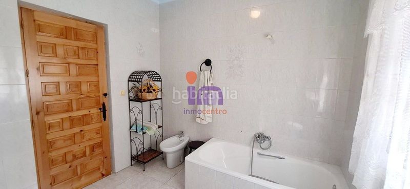 Foto 6a1d9793-f81a-4f03-91ee-195fd33e3869. Casa amb calefacció aparcament a Valdepeñas