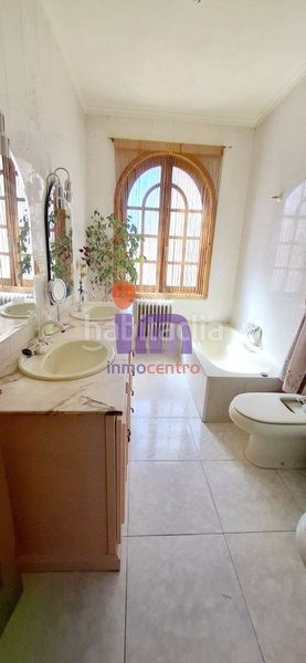 Foto 8519662d-9901-4a7a-aeea-396d92ca77b4. Casa amb calefacció aparcament a Valdepeñas