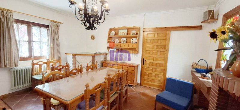 Foto a4c7df7b-f2b7-4b34-b070-00359eaf8014. Casa amb calefacció aparcament a Valdepeñas