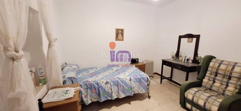 Foto 1d59b17e-45f1-4264-83dd-d90498d3176c. Casa amb aparcament a Valdepeñas