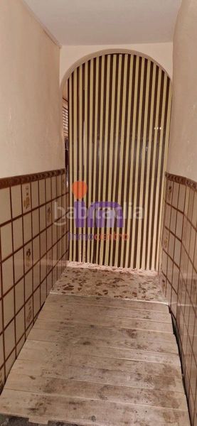 Foto b3174143-df9d-4227-aad1-7d605c9d98bc. Casa amb aparcament a Valdepeñas