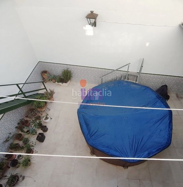 Foto 4ee6dd69-37a0-449b-b363-6e8a0c298598. Casa amb calefacció aparcament a Valdepeñas