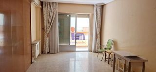 Piso en Valdepeñas. Piso en venta en centro, 3 dormitorios.