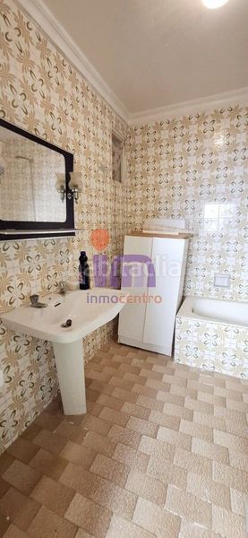 Foto 0b72fa09-e204-43e3-8234-304d8e0f4ab4. Casa amb calefacció aparcament a Valdepeñas