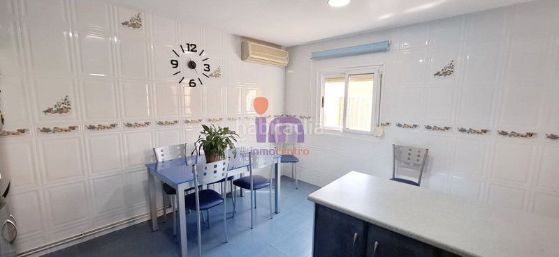 Foto a8411720-e4e2-442c-b553-2cd55da01a4f. Casa amb calefacció aparcament a Valdepeñas