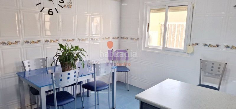 Foto b32a861d-f217-4d9d-824e-c1e3efa093d7. Casa amb calefacció aparcament a Valdepeñas