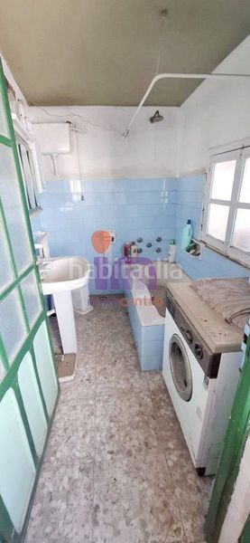 Foto b1eb1093-72b5-4900-b1d6-3b4991fd2c6e. Casa amb aparcament a Valdepeñas
