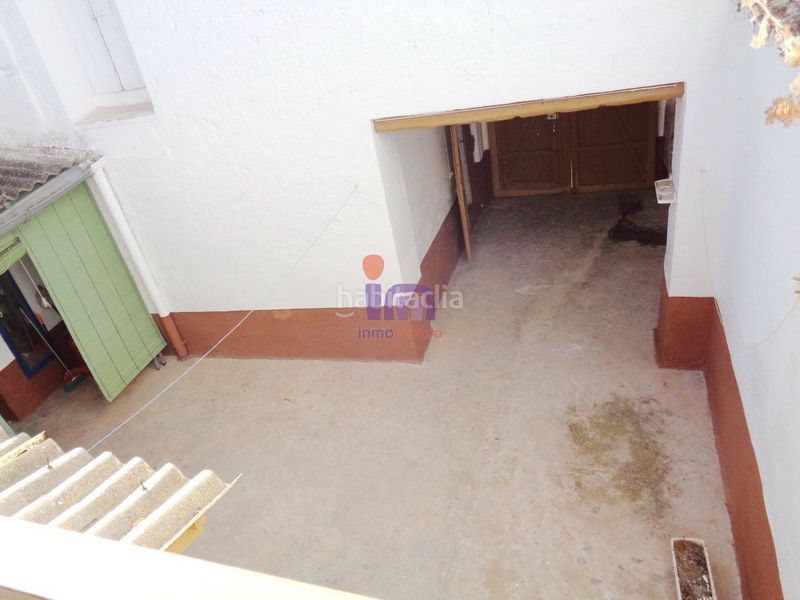 Foto daf8ecf2-16b9-454b-8700-f82e2e206292. Casa amb aparcament a Valdepeñas