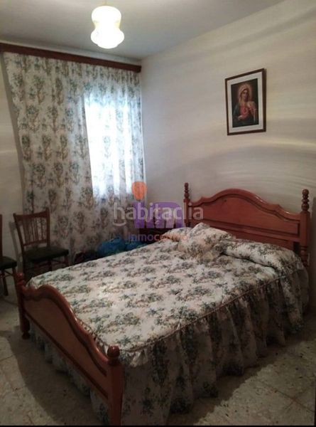 Foto f2a98908-82b3-4508-b75b-43627caeaf6d. Masia a Viso del Marqués