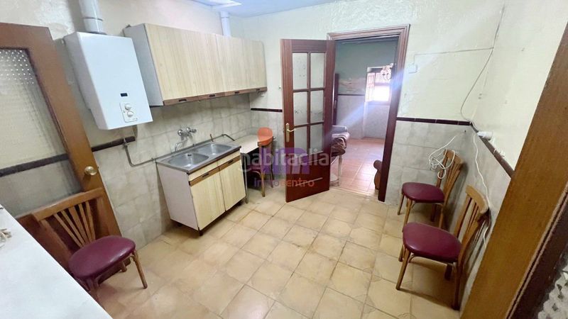 Foto a93f896c-acc7-45eb-81da-bb1dca719b8d. Casa amb aparcament a Valdepeñas