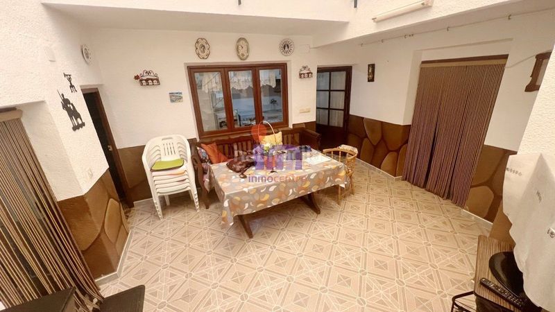Foto 5b198176-2a5d-4335-a8ce-b4a97ce1a442. Casa amb calefacció a Moral de Calatrava