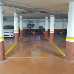 Parking coche en Valdepeñas. Garaje en venta en centro.