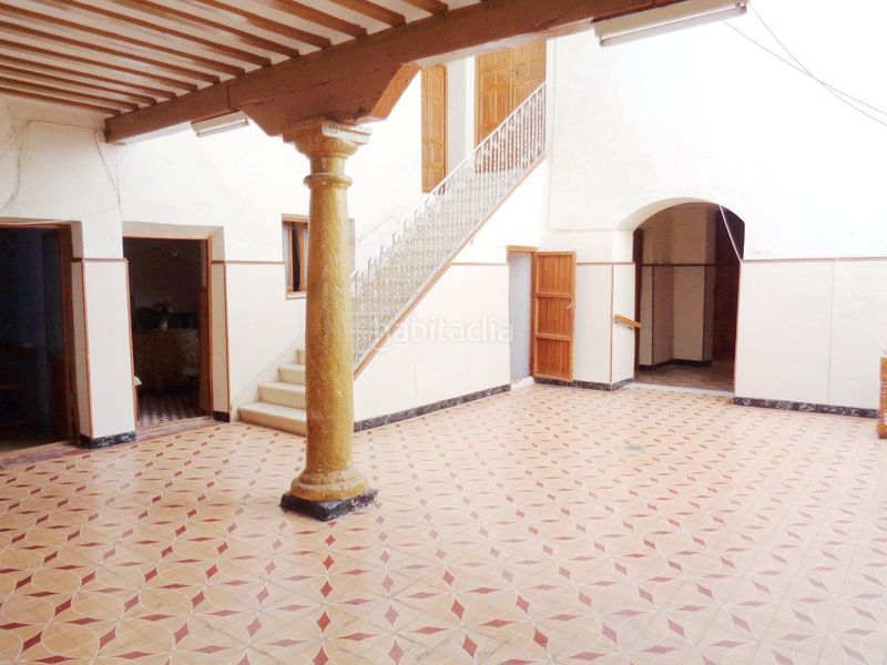 Foto 1a9a3f4a-0d38-4dda-8de0-e0bd6e6c9102. Casa a Valdepeñas
