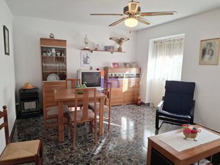 Casa a Alcubillas. Casa en venta en alcubillas, 2 dormitorios.