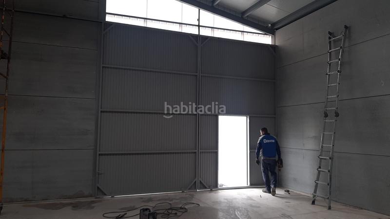 Foto 5a158ffd-f53d-4d4e-8b70-61c0abcf8910. Nau industrial a avenida de toros 17 a Pedro Muñoz