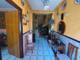 Casa  Calle doctor fernando mayordomo. Vivienda en excelente ubicación en pedro muñoz dos plantas