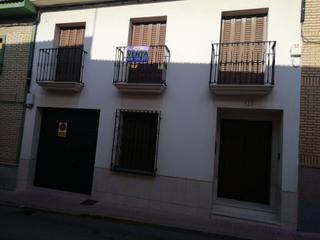 Casa a Calle virgen 42. Se vende excelente vivienda en pedro muñoz, a escasos metros de
