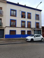 Pis a Calle colón 9. Pso muy amplio y con mucha luminosidad, proximo a todos los serv