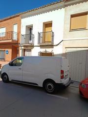 Casa en Calle madrid 7. Casa muy bien situada, proximo a todos los servicios, necesta po