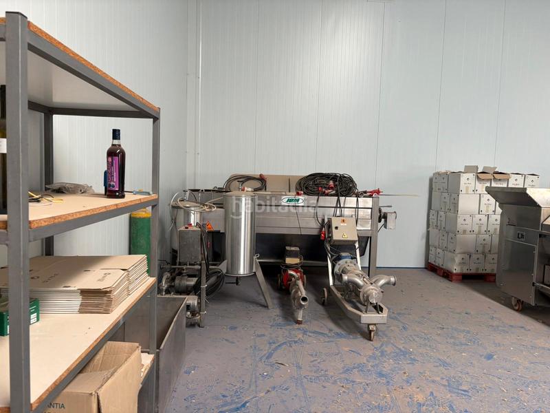 Foto 204dc2c1-bf8c-4bee-b443-1c34132fcb47. Nau industrial a calle duque de alba 31a a Pedro Muñoz