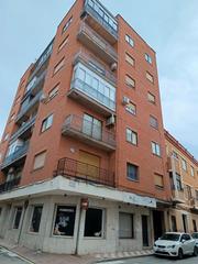 Pis a Calle san fernando 8. Estupendo piso para entrar a vivir, muy amplio y bien ubicado,