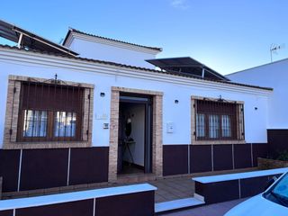 Casa a Pedro Muñoz. Vivienda de planta baja mas bohardilla lista para entrar a vivir