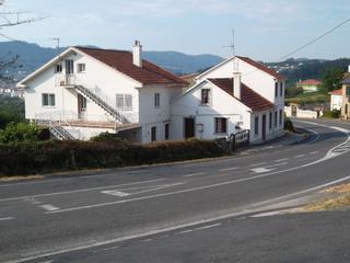 Casa aparellada en Lugar cordobelas 4. **dos casas adosadas con vistas a la playa de cedeira**