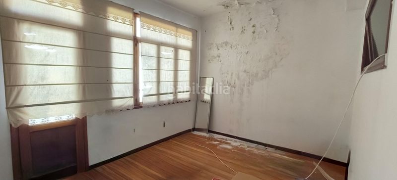 Foto 12f7b75d-b847-4121-9569-aad843f7b231. Casa aparellada a Cedeira