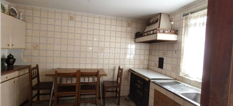 Foto 6124f965-5279-48c3-a089-b53ebfe13ff5. Casa adossada amb aparcament a Cedeira