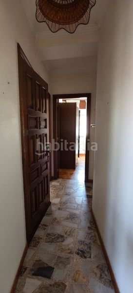 Foto d06bbdbb-8ef2-4ecc-84c8-964f9737aea5. Edifici a Cariño