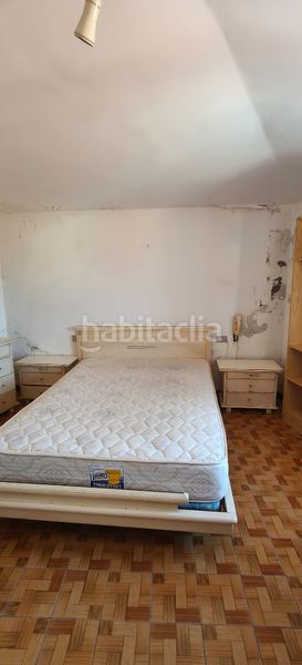Foto da77c99e-7e31-4d4a-9bc3-c9b975a0ffb9. Edifici a Cariño