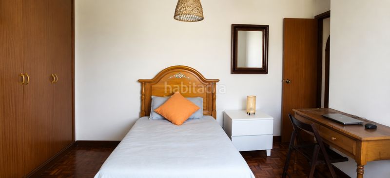 Foto 1b317b5f-bd4c-437f-aaa1-4466dba99206. Piso en avenida zumalacárregui 2 **piso amplio en el centro , a 1 minuto de la playa** en Cedeira