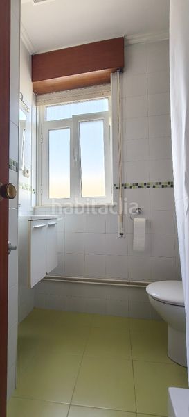 Foto 2f30b8a3-f46f-4841-b708-8a1d7caa6bdd. Piso en avenida zumalacárregui 2 **piso amplio en el centro , a 1 minuto de la playa** en Cedeira