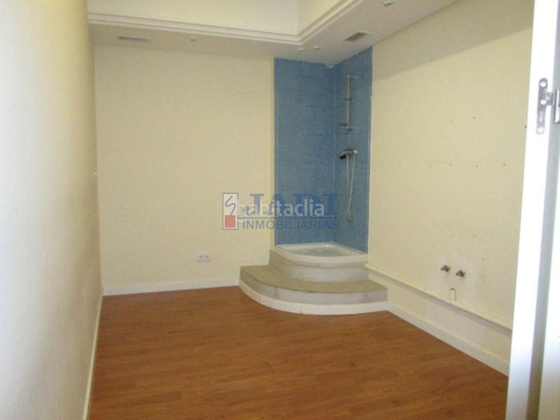 Foto b24f8428-b1a1-47d6-b246-a306472e70e7. Affitto ufficio in Valdepeñas