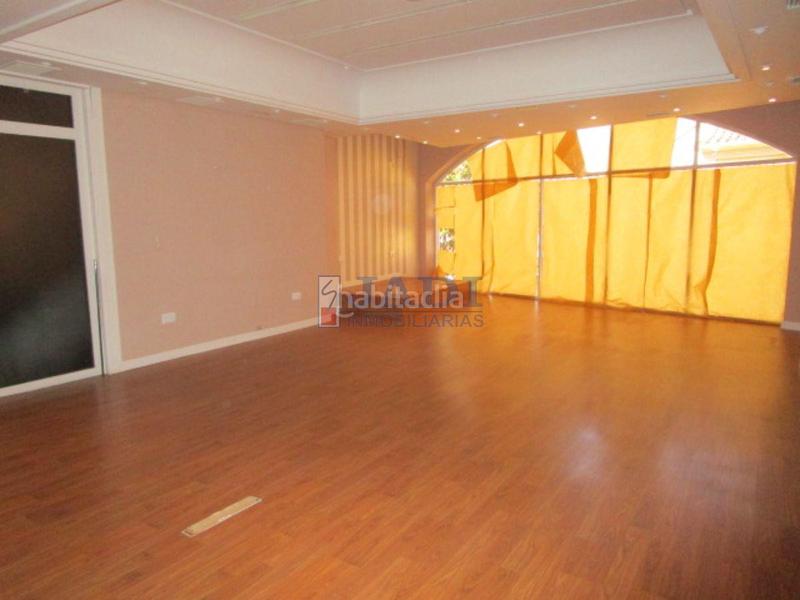 Foto f5df729a-c3ce-477f-8a4c-62eedf2cb0dd. Affitto ufficio in Valdepeñas