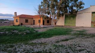 Masia a Valdepeñas. Valdepeñasfinca rustica